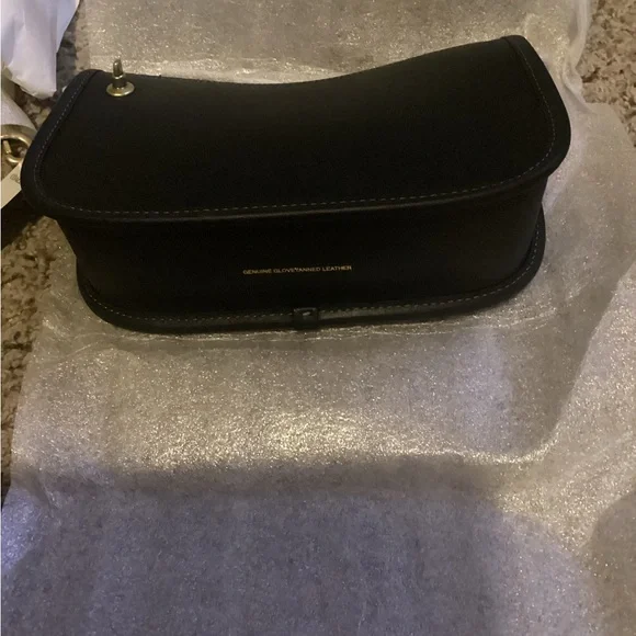 Coach Swinger 20 Black Brand New NWT